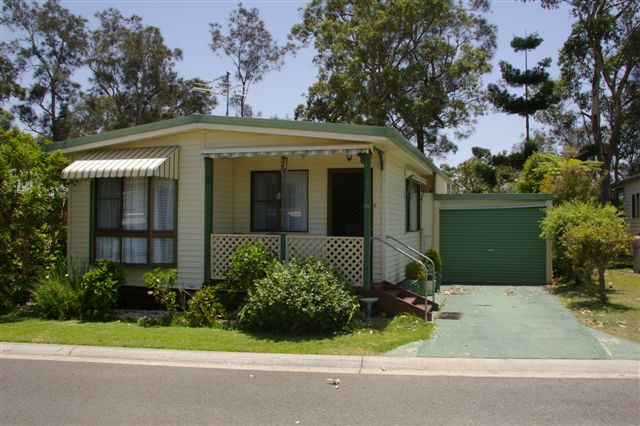 LOCATION LOCATION Picture 1