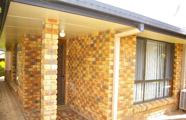 MAKE AN OFFER Picture 1