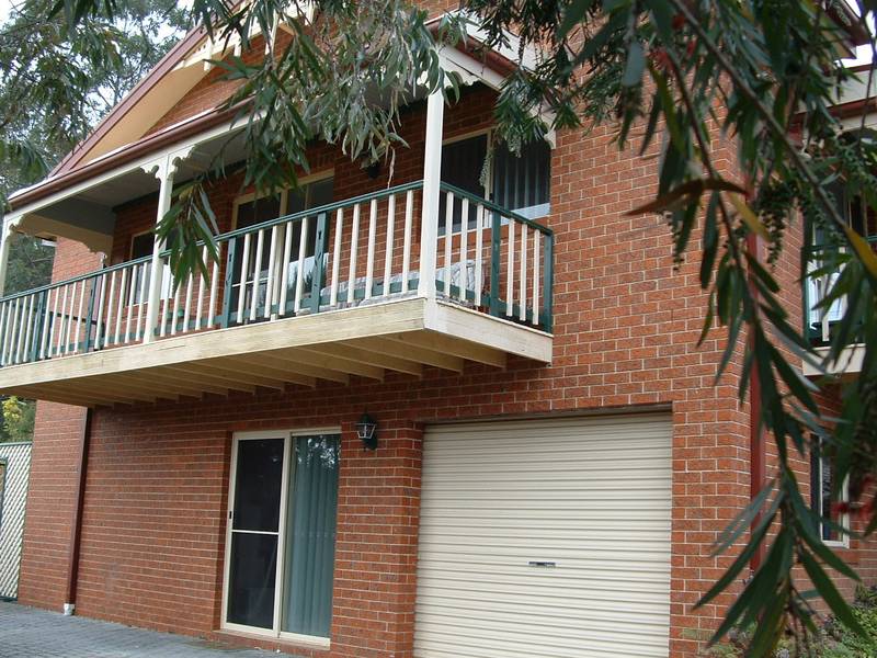 *Permanent Rental* - Four bedroom Townhouse Picture 2