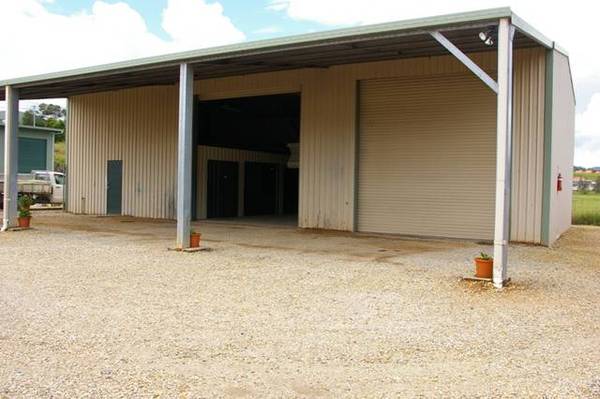 Self Storage Bays Picture