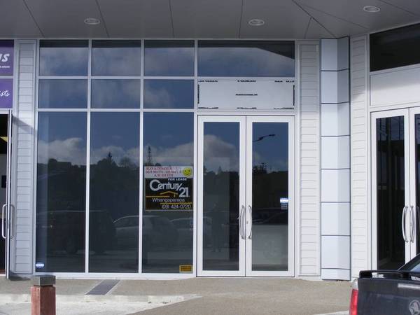 RETAIL SPACE FOR LEASE Picture