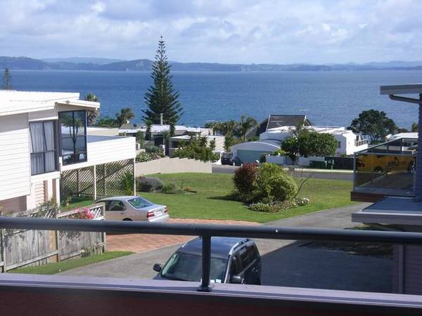 BIG VIEWS, BIG HOUSE - SMALL PRICE Picture 3