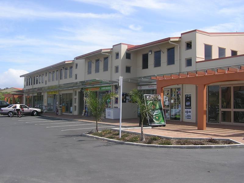 NEW LARGE CORNER OFFICE Picture