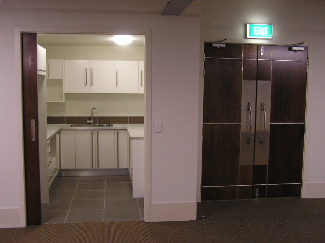 FORGET THE ASKING PRICE - MAKE AN OFFER! Picture 3