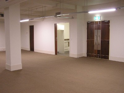 QUALITY SPACE - MAKE AN OFFER! Picture QUALITY SPACE - MAKE AN OFFER! Picture