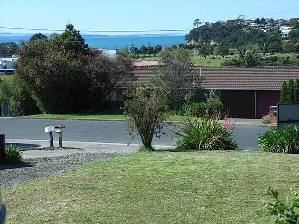 BUY LAND AND BACH IS FREE Picture 1