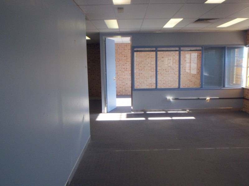 Large or small office areas available NOW Picture 3