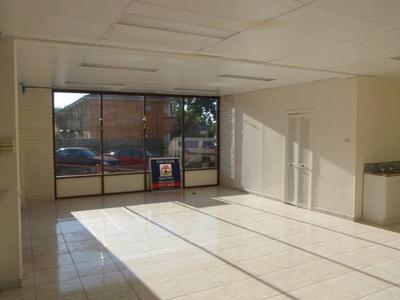 Light and bright retail shop Picture