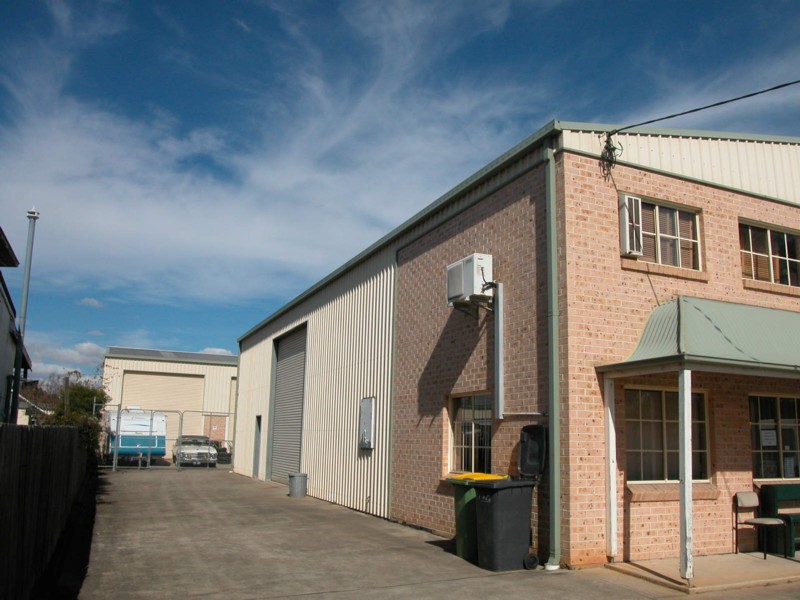 Two freestanding factory/warehouses Picture 2