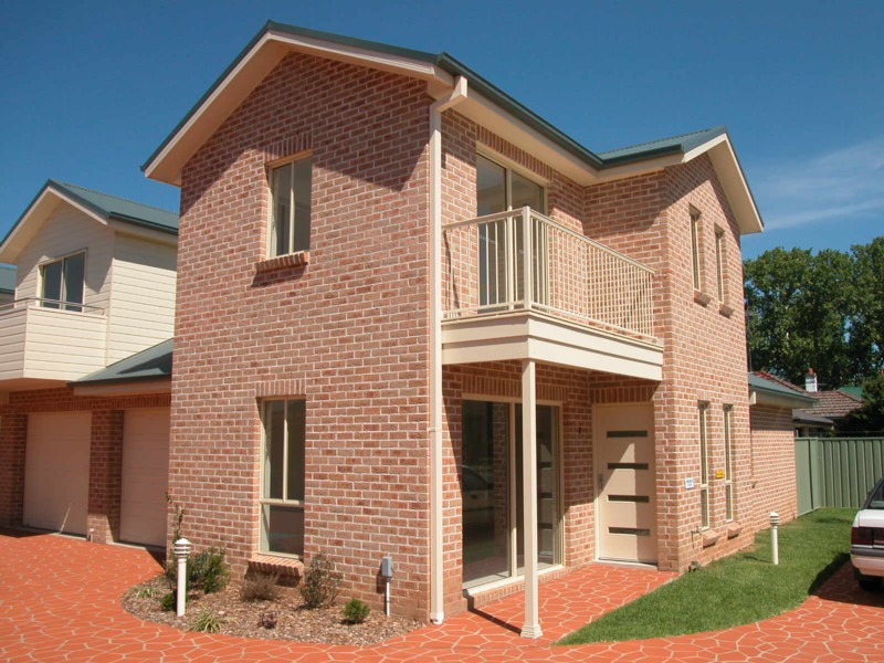 Brand New 2 Bedroom Villa's for Over 55's In The Middle Of Town Picture 1