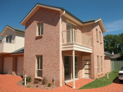 Brand New 2 Bedroom Villa's for Over 55's In The Middle Of Town Picture