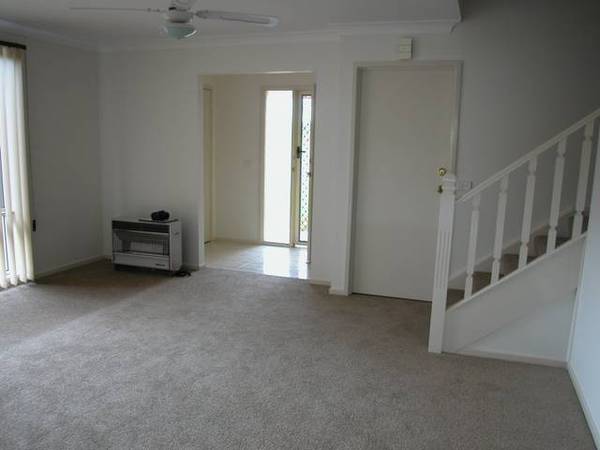 Three Bedrooms, Ensuite, Ducted A/C & Garage! Picture Three Bedrooms, Ensuite, Ducted A/C & Garage! Picture