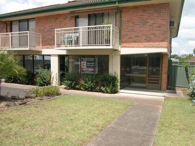 Small Main Street Shop/Office Picture