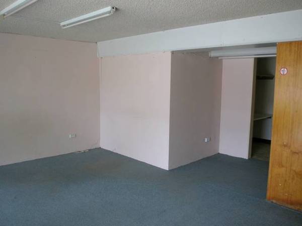 Small Main Street Shop/Office Picture 3