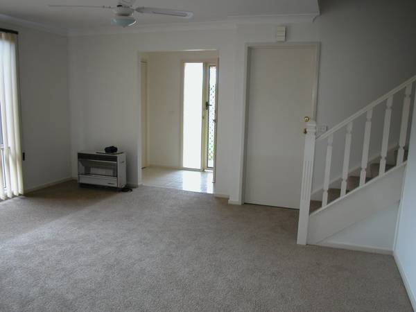 As New 3 Bedroom Townhouse With Ensuite and Ducted Air Conditioning! Picture