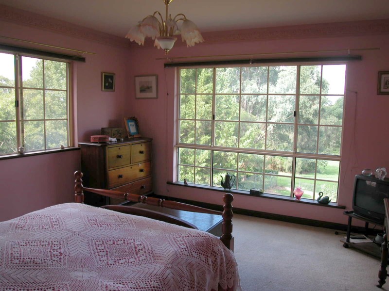 All The Charm of Yesteryear Picture 3