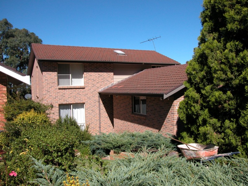 Village Living, Views to Sydney Picture 1