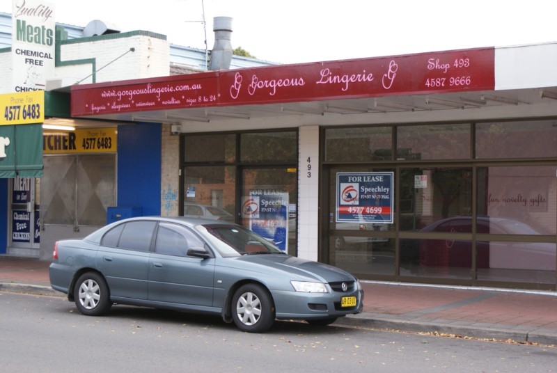 Retail shop with main street frontage Picture 2