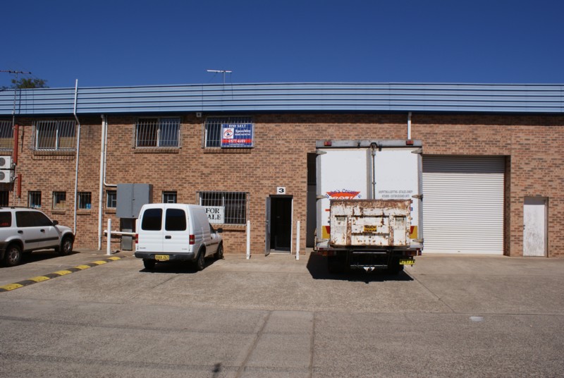 Factory Unit with full mezzanine Picture 2