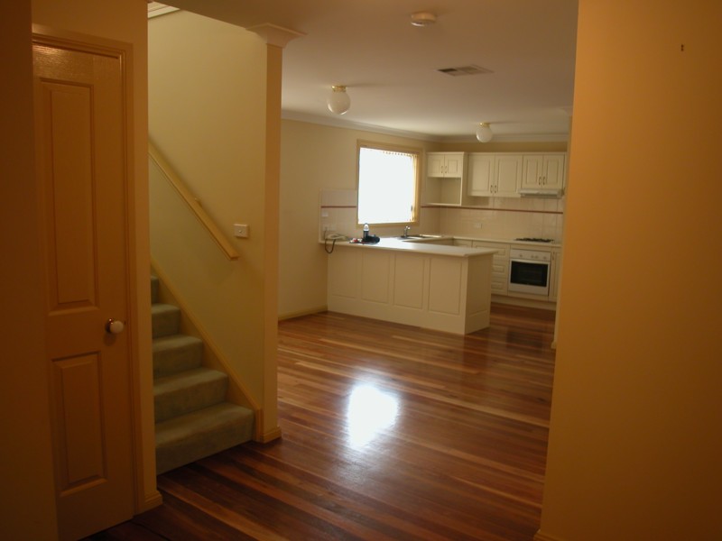 Centrally Located Family Home in Windsor Picture 3