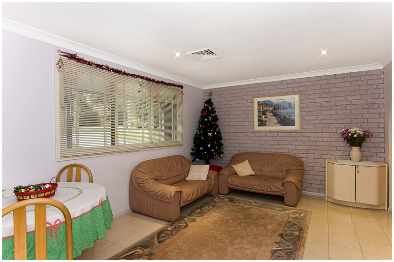 Don't let the outside fool you.............. Picture 3