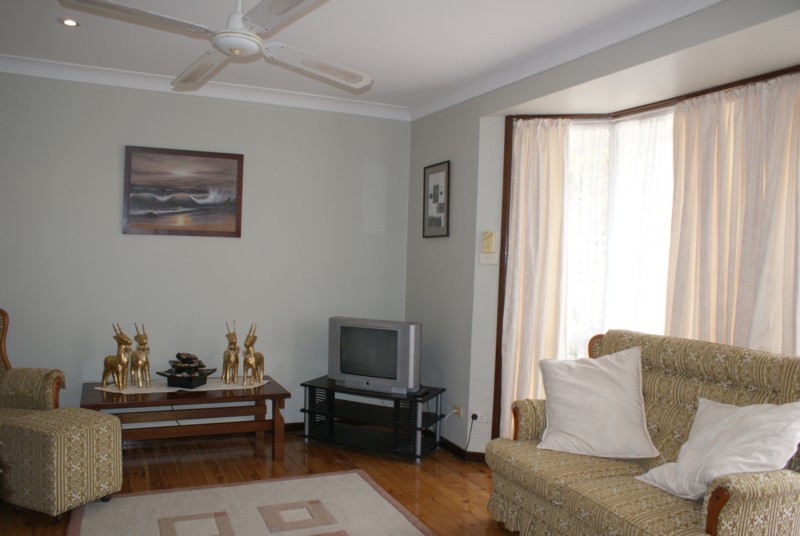 Much, much bigger than it looks........You MUST get inside Picture 1