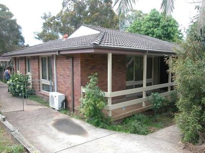 Well Presented 4 Bedroom Home With Built-ins Picture Well Presented 4 Bedroom Home With Built-ins Picture