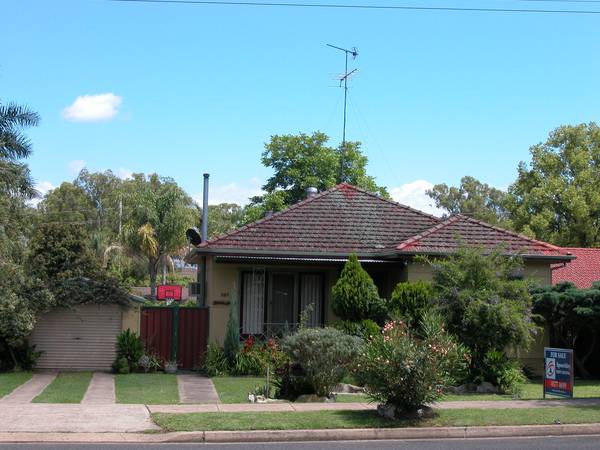 Location & Presentation Picture 2