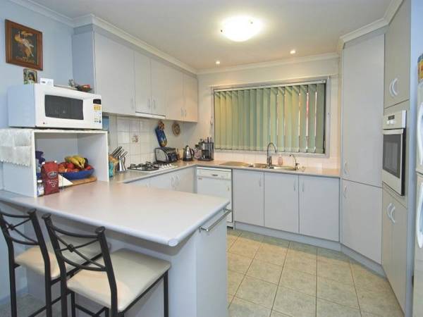 FAMILY HOME AT GREAT VALUE Picture 2