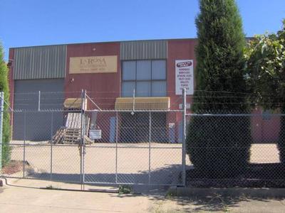 SITUATED IN A QUIET COURT WITH EXCELLENT MAIN ROAD EXPOSURE Picture SITUATED IN A QUIET COURT WITH EXCELLENT MAIN ROAD EXPOSURE Picture