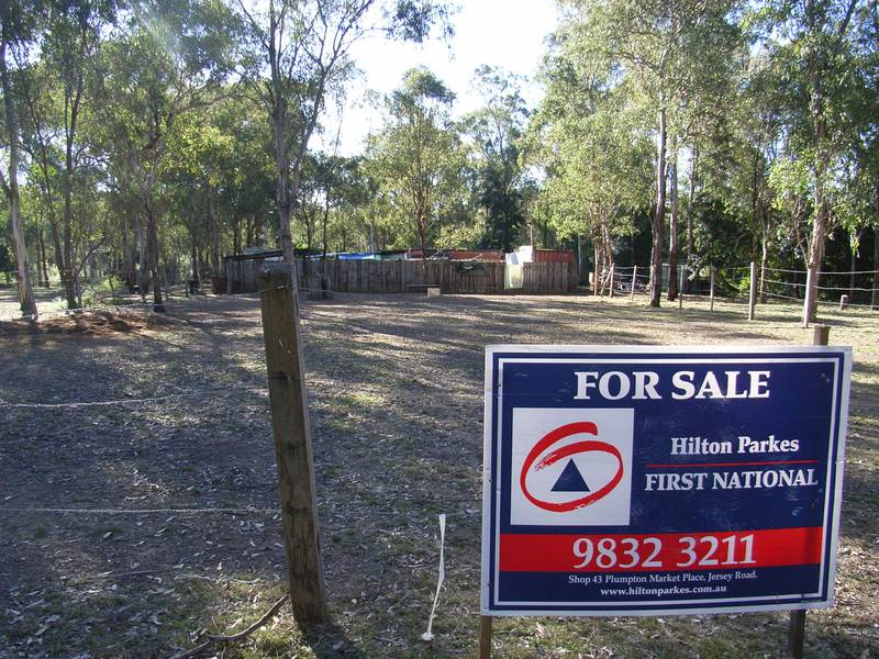 LARGE BLOCK FOR INVESTMENT Picture 3