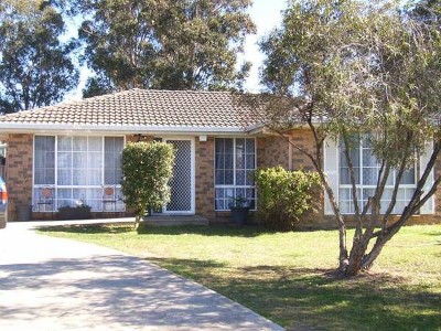 4 Bedroom home, double garage Picture