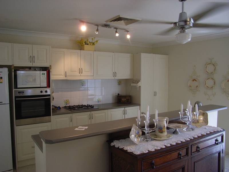 IMMACULATE PRESENTED FAMILY HOME Picture 3