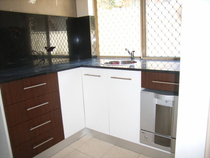 GREAT FOR A SMALL FAMILY OR COUPLE - Avail soon Picture 2