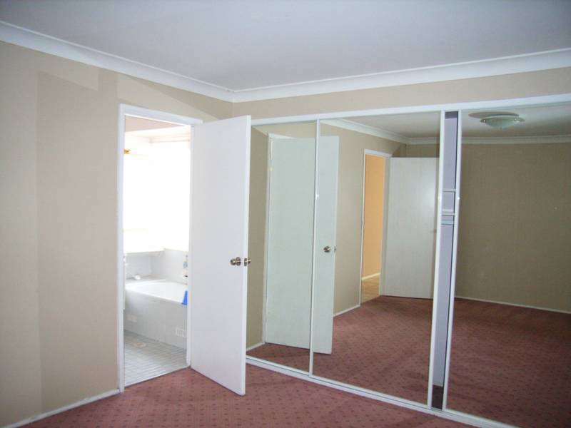 TILED LIVING AREA Picture 3