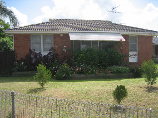 SUPER FAMILY HOME Picture 1