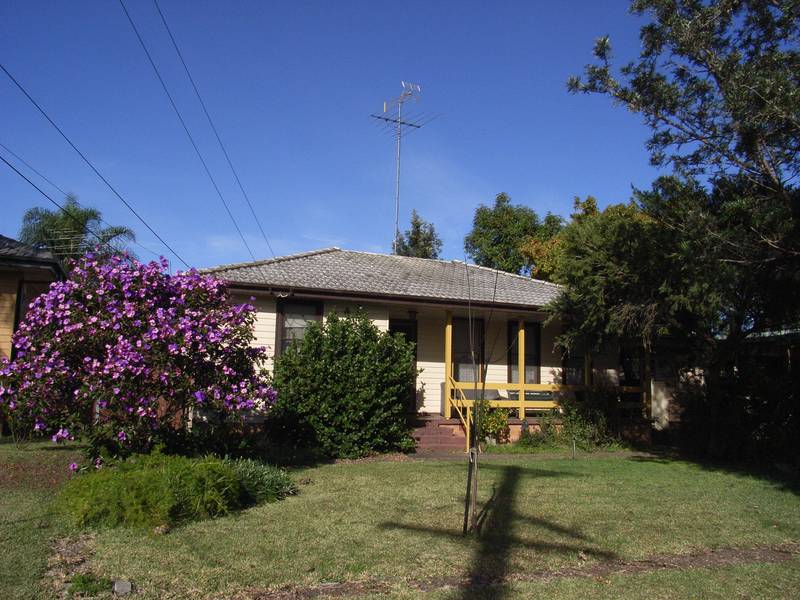 JUST MOVE IN-NOTHING TO DO! Picture 2