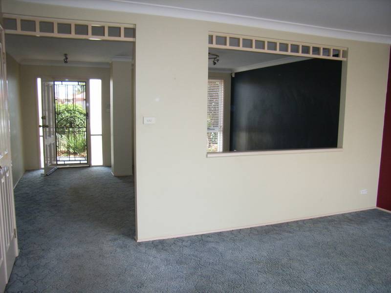 WHAT A STUNNER Picture 3