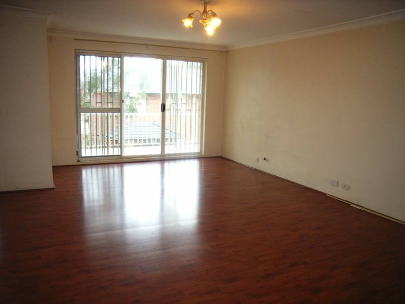 1ST FLOOR 2 BEDROOM UNIT Picture 2