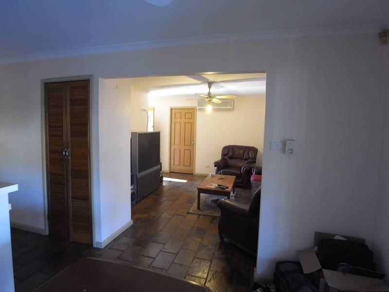 FANTASTIC FAMILY HOME Picture 2