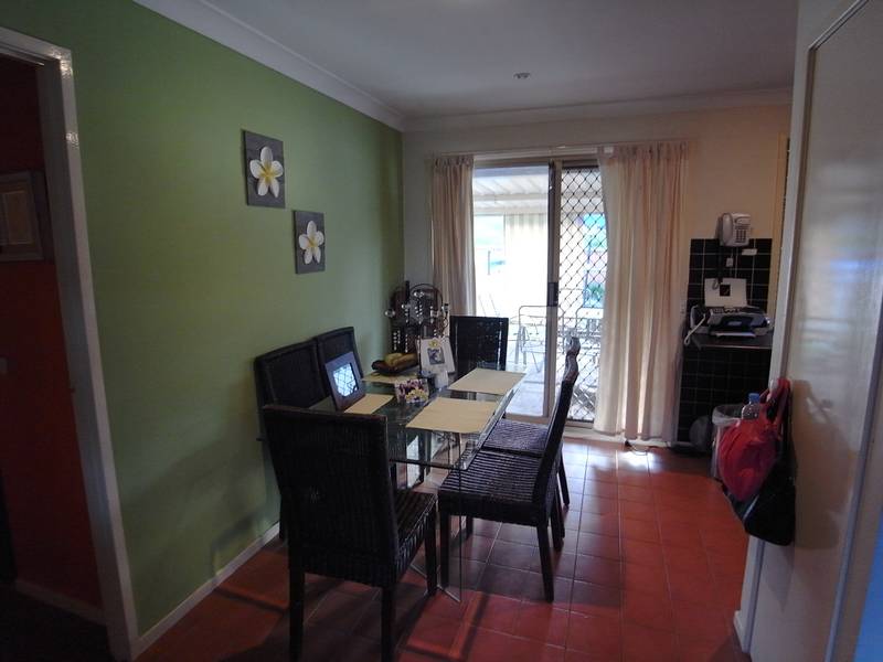 FABULOUS FAMILY HOME Picture 3