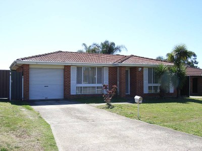 GREAT FAMILY HOME + LOCATION Picture