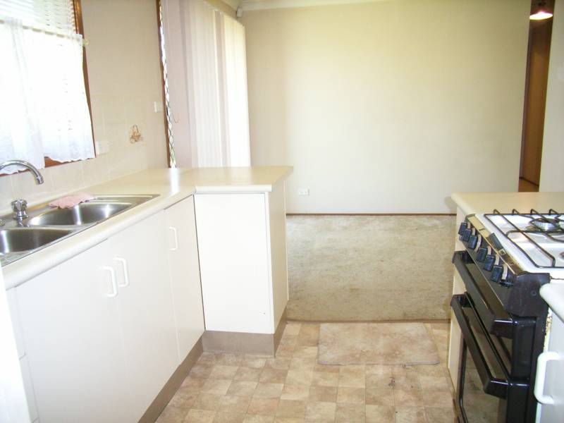 A LOVELY NEIGHBOUR HOOD Picture 3