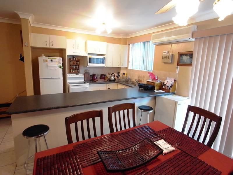 WALK TO STATION Picture 2