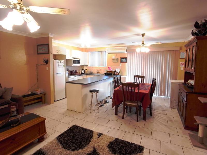 WALK TO STATION Picture 3