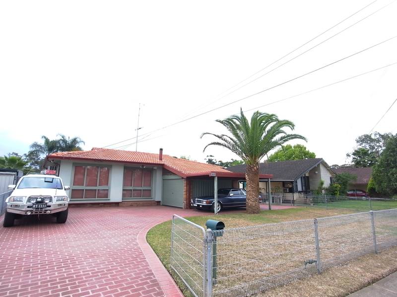 FAMILY HOME ON THE PARK Picture 1