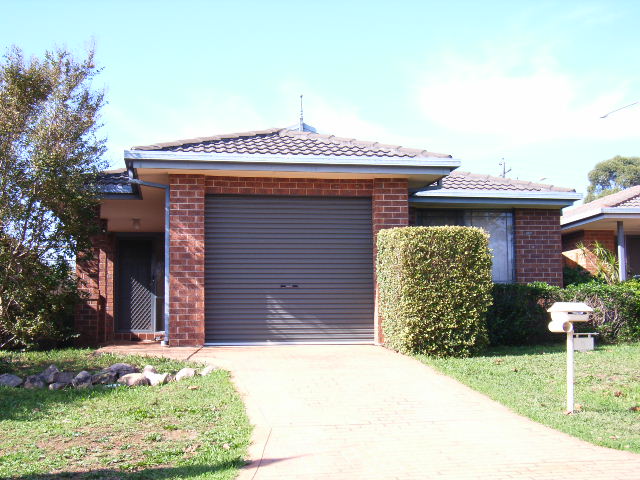 Suit a small family Picture 1