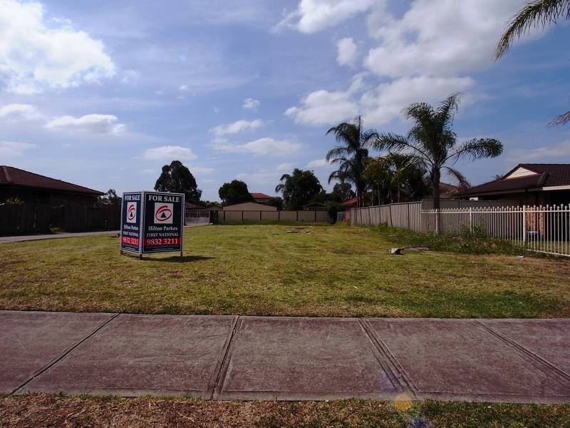 LAND
IN GREAT LOCATION Picture 2