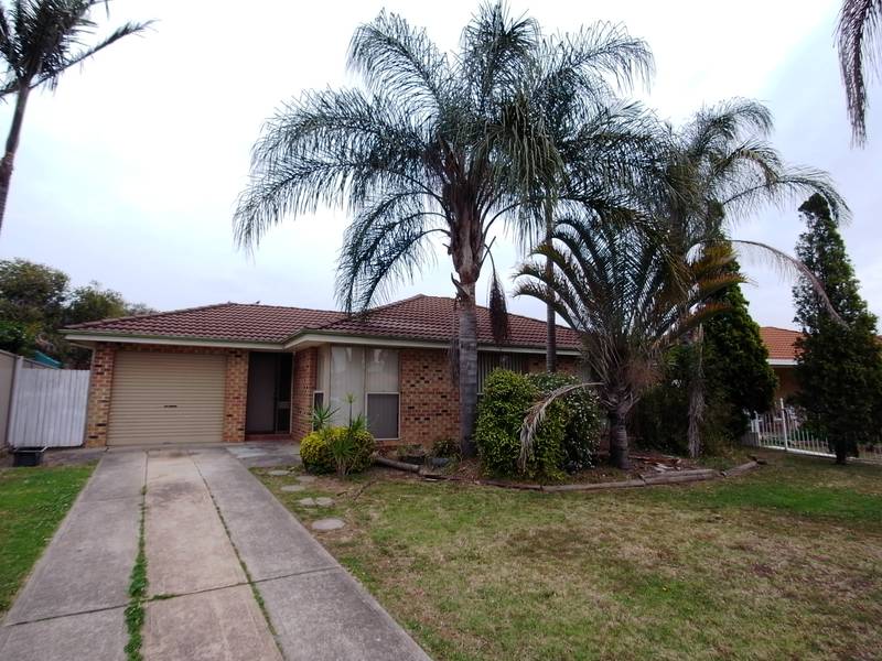 GREAT FIRST HOME ON A GREAT BLOCK Picture 1