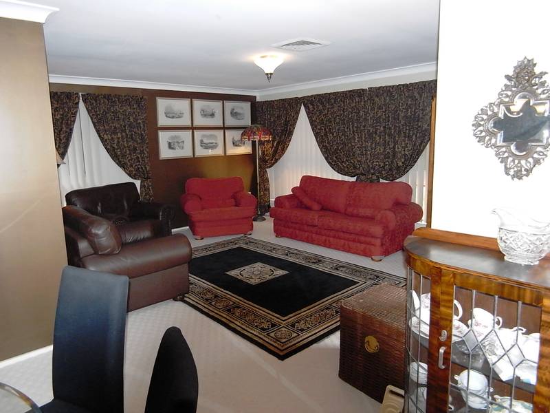 EXECUTIVE LIVING AT IT'S BEST Picture 3